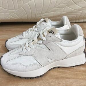 New Balance 327 new without box Womens Size 6, Men’s 4.5